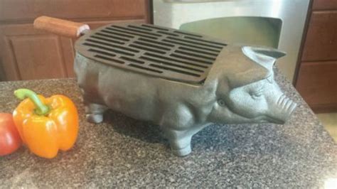 Cast Iron Pig Piggy Hog Table Top Charcoal Hibachi Bbq Grill Cracker