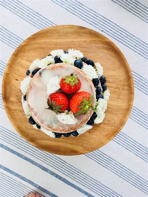Naked Cake With Blueberries And Strawberries Naked Cake Blueberry Strawberry