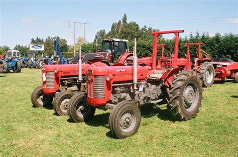 Massey Ferguson 65 X 2 2017 08 09 Tractor Shed