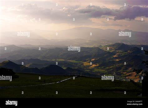 Apennine Mountains Hi Res Stock Photography And Images Alamy