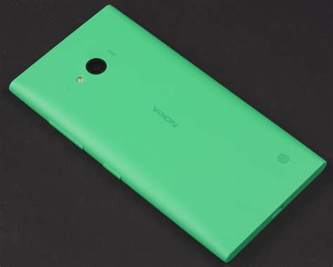 Смартфон Nokia Lumia 735