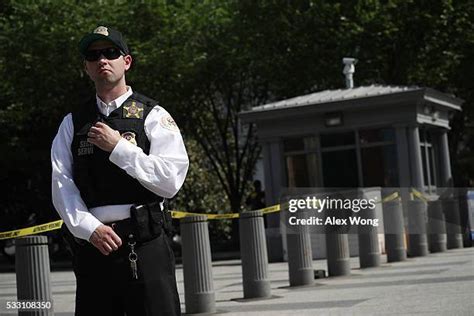 Secret Service Uniform Division Photos and Premium High Res Pictures ...