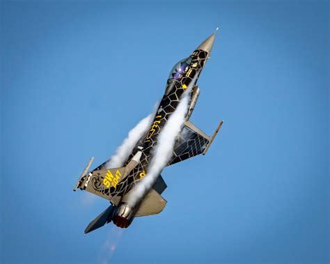 Dvids Images F Viper Demo Team Performs At The Nas Oceana Air