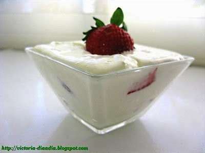 Mousse De Yogur Griego Queso Y Fresas Receta Petitchef