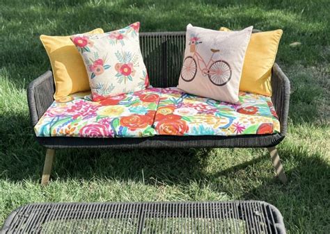 diy easy outdoor furniture makeover - Re-Fabbed