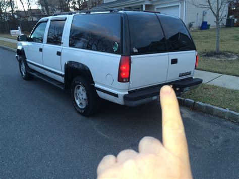 1994 Chevy Suburban 1500 Silverado Beautiful Low Mileage 4x4
