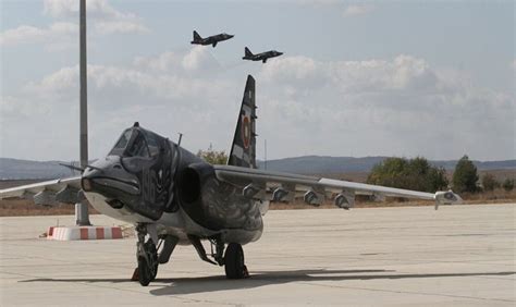 Су-25 се разби на авиобаза "Безмер" - TVN.BG