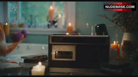 Jessica Pare Sex In Hot Tub Hot Tub Time Machine 0 49 NudeBase