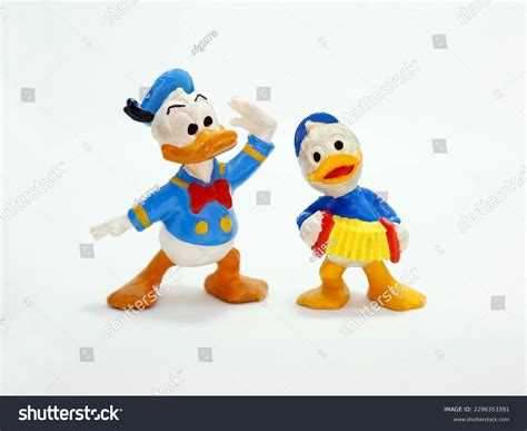 210 Donald Duck Black White Images Stock Photos Vectors Shutterstock