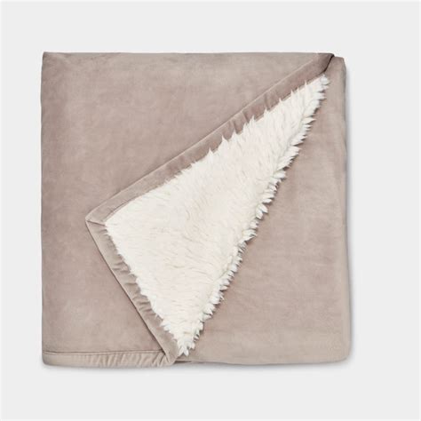 Ugg® Bliss Sherpa Throw For Home Ugg® Europe