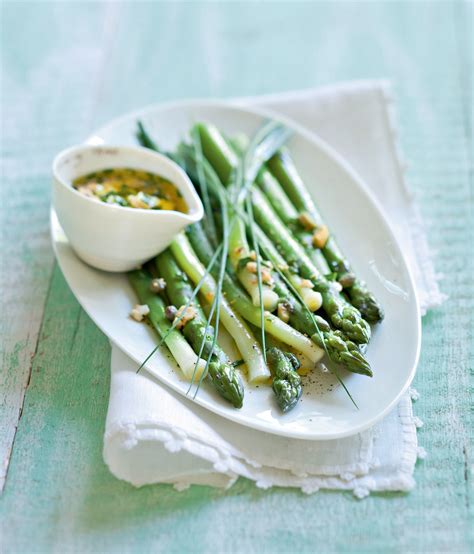 Recette Asperges Et Poireaux Baguettes Sauce Gribiche Marie Claire