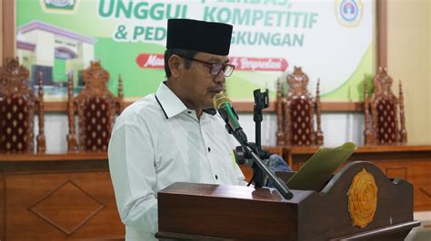 Suasana Hikmat Iringi Prosesi Pelantikan Pengurus Santri Mahad Al