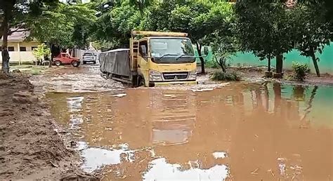 Bpbd Kalsel Lakukan Penanganan Banjir Di Empat Kabupaten