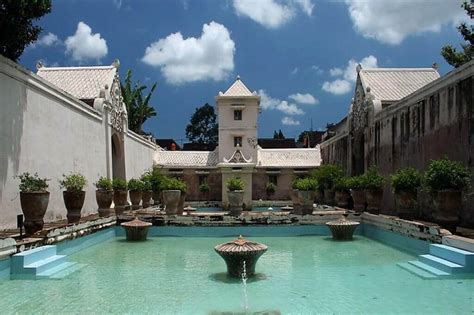 Taman Sari Yogyakarta Ratunya Travel 0819 5864 3820