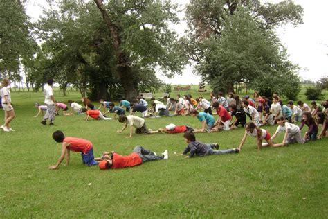 Juegos De Campamento Para Divertirse Al Aire Libre Madres Hoy