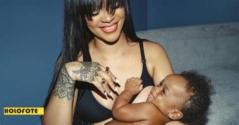 Holofote Rihanna Amamenta O Filho Em Campanha De Lingerie