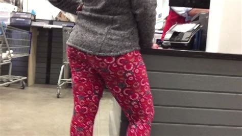 Thick PAWG MILF Red Leggings XHamster