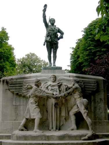 Sculptures Dans Les Lieux Publics Monument Aux Morts Paris Monument