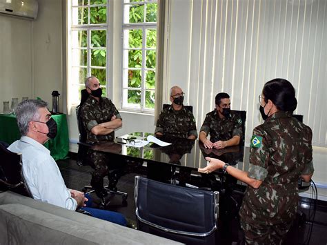 Visita Do Comandante Do Grupamento De Engenharia Hospital Militar