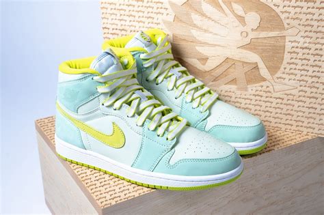 Limited Edition Air Jordan Mid Women In Flight Cnk Daily