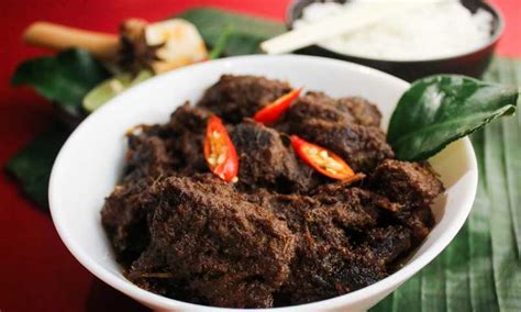 Resep Rendang Sapi Khas Sumatera Barat yang Mendunia