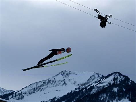 Karl Geiger Gewinnt Tournee Auftakt In Oberstdorf