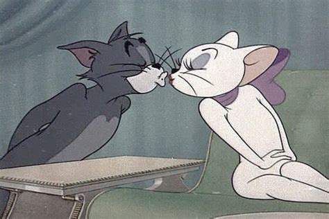 Tom and jerry kiss gif tom and jerry kiss sweetie discover share gifs ...