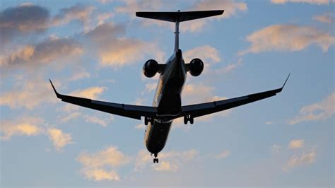 Mai Multe Zboruri Anulate I Avioane Redirec Ionate Pe Aeroportul Din