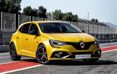 2019 Renault Mégane RS Trophy revealed with 296 horsepower