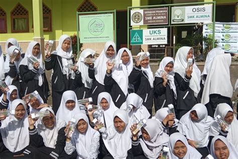 Ucapan Cinta Untuk Bumi Dari Smk Di Semarang Pada Hari Valentine