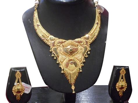 18 Carat Golden Malabar Gold Necklace Set At Rs 175000 Set In Sitapur Id 21501331162