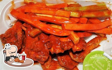 Menu At Crumpy S Hot Wings On Highland Restaurant Memphis 671 S Highland St