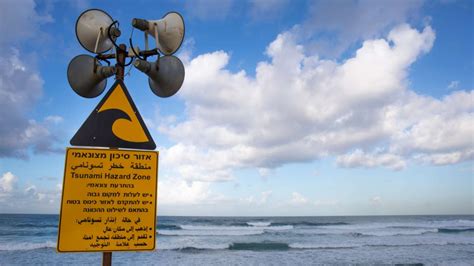 About tsunami and the role of warning systems | Tsunami Day