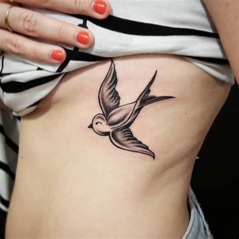 Tatuagem Feminina Na Costela Modelos Para Voc Apostar Eu Total