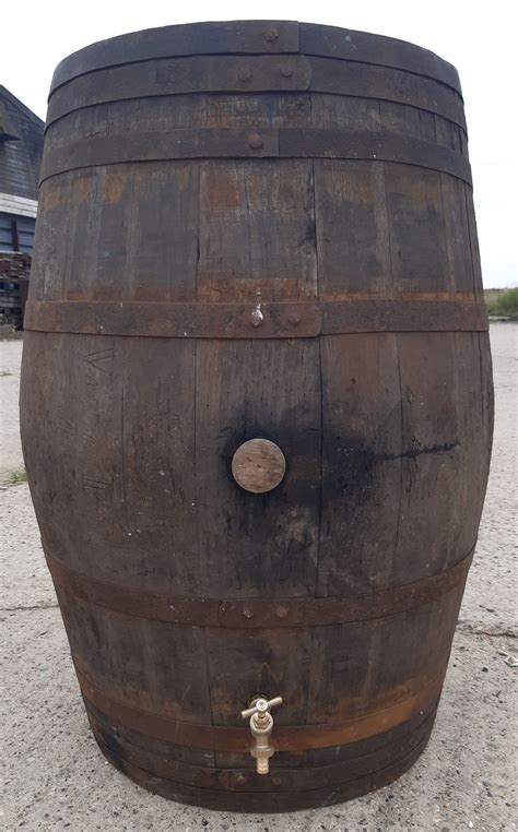 Oak Whisky Barrel Hogshead Water Butt With Lid 250 Litre Suffolk Barrel