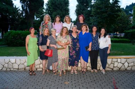 FOTO naraštaj metkovskih srednjoškolaca proslavio godina mature likemetkovic hr