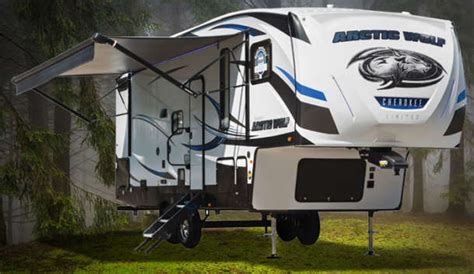 Lightweight Fifth Wheel Trailers for Half-Ton Trucks under 8,000 lbs