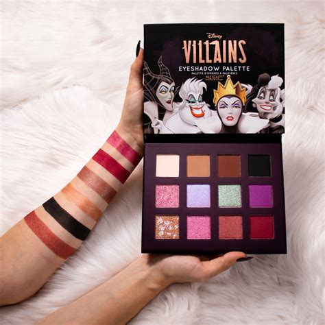 Mad Beauty paleta senčil - Disney Villains Eyeshadow Palette - Ličila.si