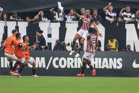 Corinthians E São Paulo Empatam Em Clássico Movimentado Pelo Brasileiro