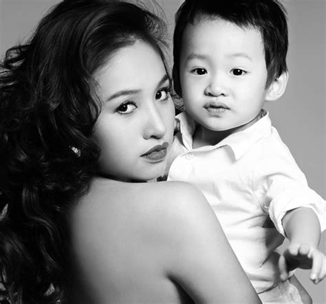 Tâm sự của các hot girl đã làm mẹ