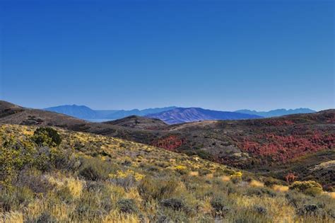 Premium Photo | Wasatch front rocky mountains oquirrh mountains hiking yellow fork trail rose ...