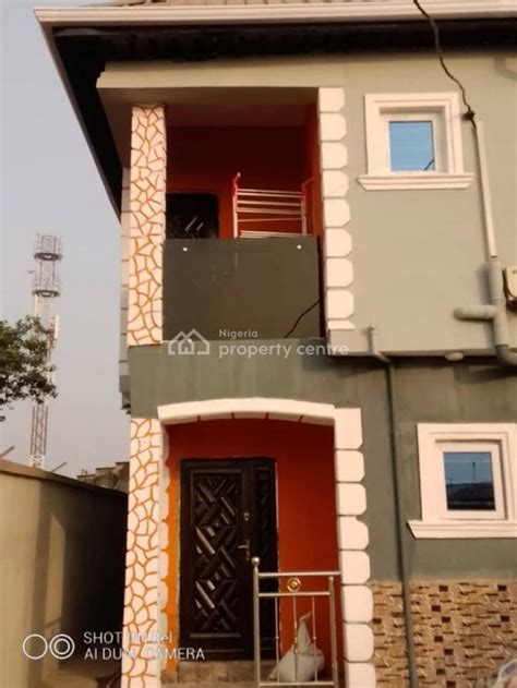 For Rent 2 Bedroom Flat Biola Street Off Demurin Alapere Ketu