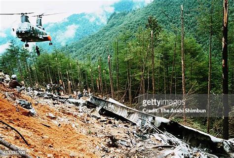 Japan Airlines Flight 123 Photos and Premium High Res Pictures - Getty ...