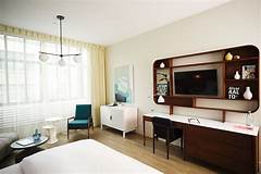 Elm Hotel Modern Rooms With Great Amenities