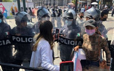 Periodistas fueron agredidos por elementos de policía de Toluca en