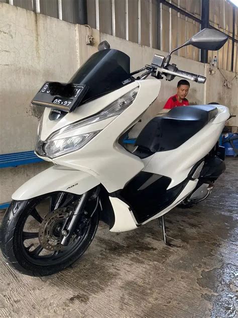 Honda PCX 2018 ABS Putih Motor Bekas 914521746