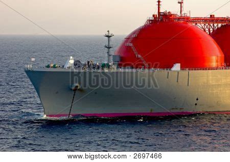 Lng Carrier Ship Image & Photo (Free Trial) | Bigstock