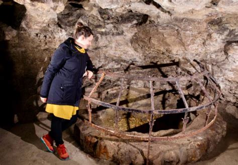 Underground Well In Buda Castle Caves Labyrinth Tour Buda Castle