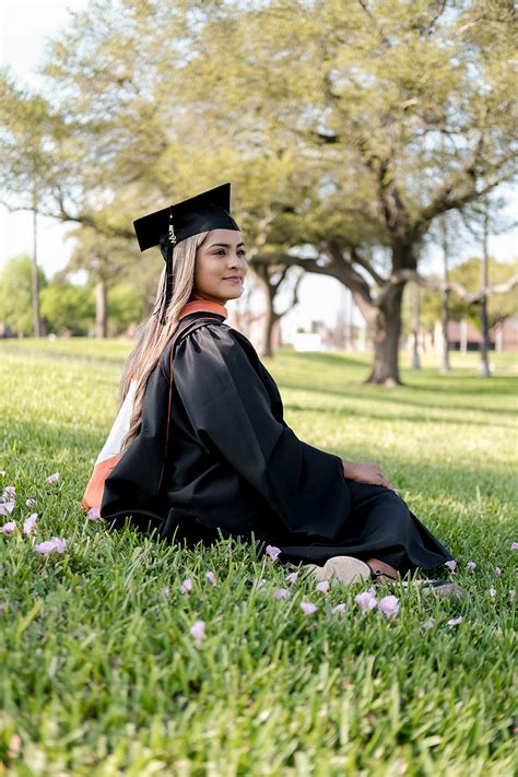 Ashley Masters Grad Portraits Utrgv Edinburg Texas Bee