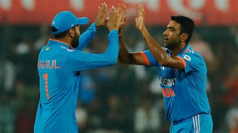 IND vs AUS অসটরলযর বরদধ অনবদয কমবলর রকরড ভঙ